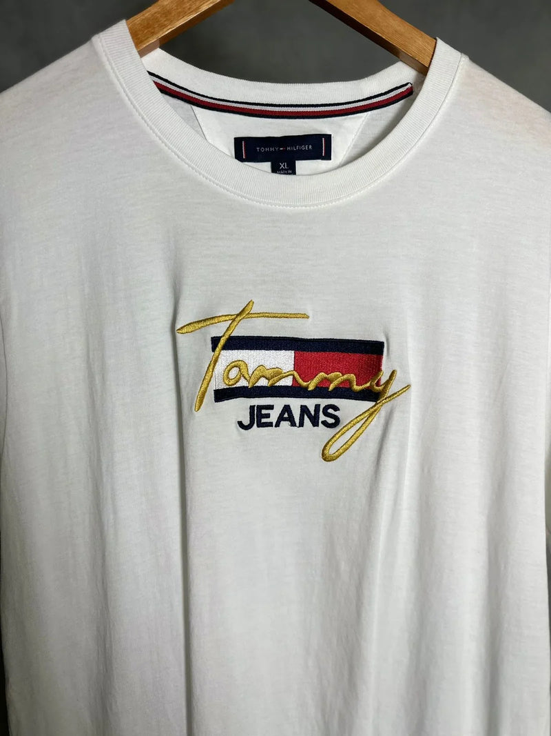 CAMISETA TOMMY JEANS ESTAMPA BORDADA