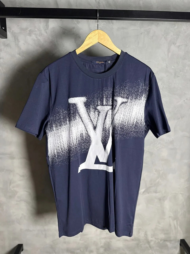 CAMISETA LOUIS VUITTON PREMIUM ESTAMPA GRANDE FRANTAL