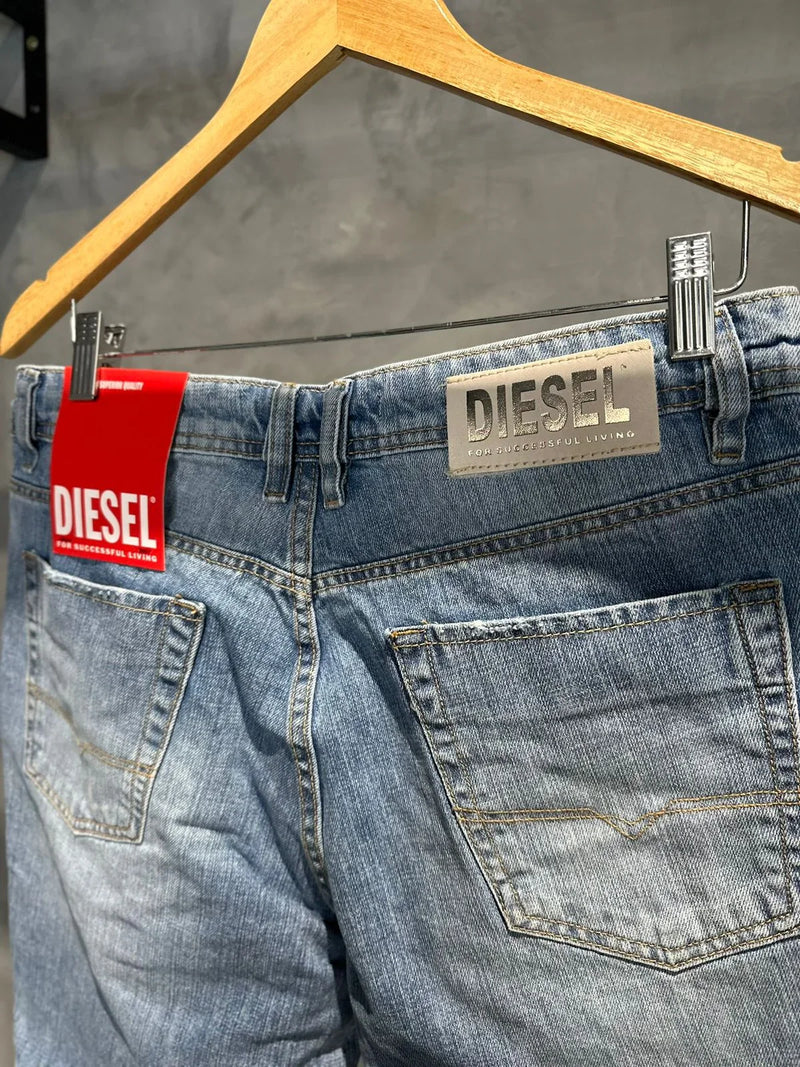 BERMUDA JEANS DIESEL TRADICIONAL