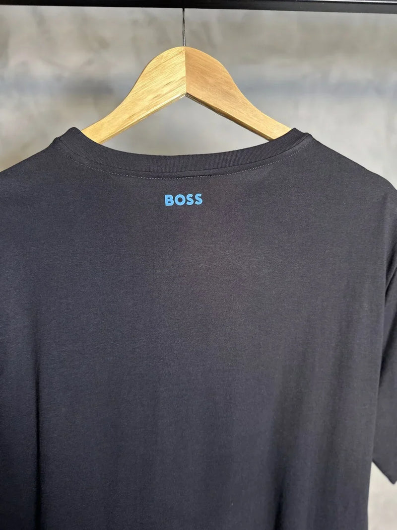 CAMISETA BOSS COM A ESTAMPA AZUL BEBE