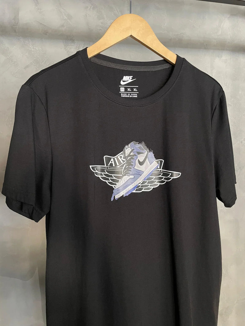 CAMISETA NIKE AIR COM JORDAN E ASAS